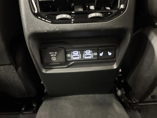 Certified 2024 Jeep Grand Cherokee Limited image 32