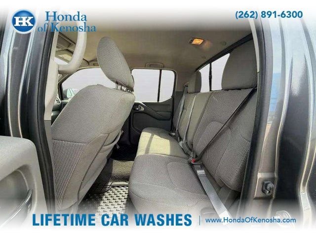 Used 2019 Nissan Frontier SV image 11