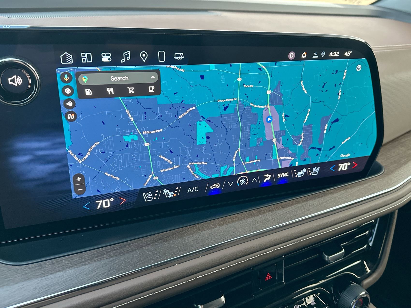 Used 2025 Chevrolet Suburban High Country AWD/4WD image 18