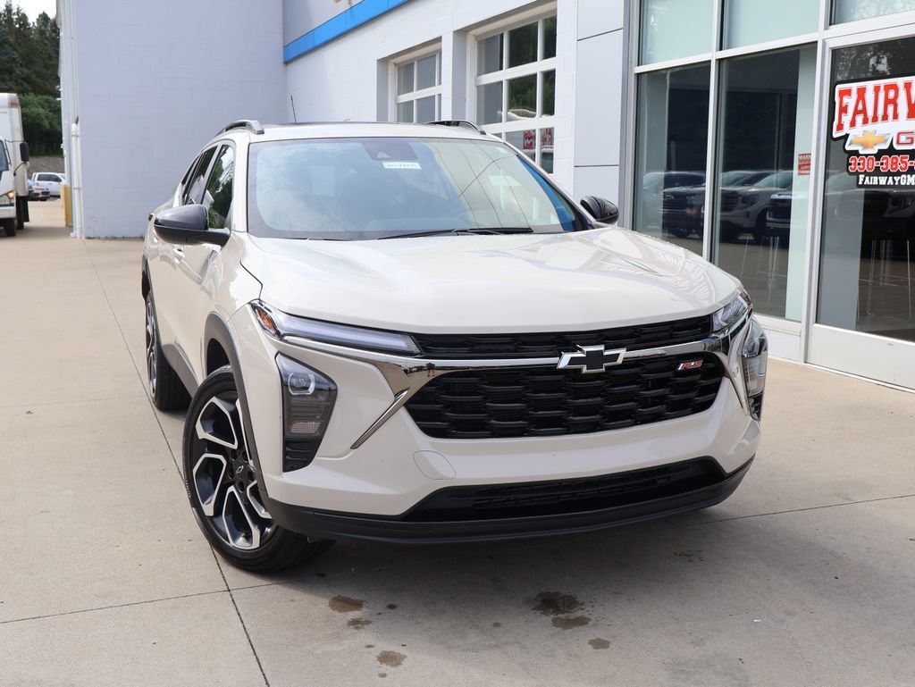Certified 2026 Chevrolet Trax RS w/ Sunroof Package FWD image 36