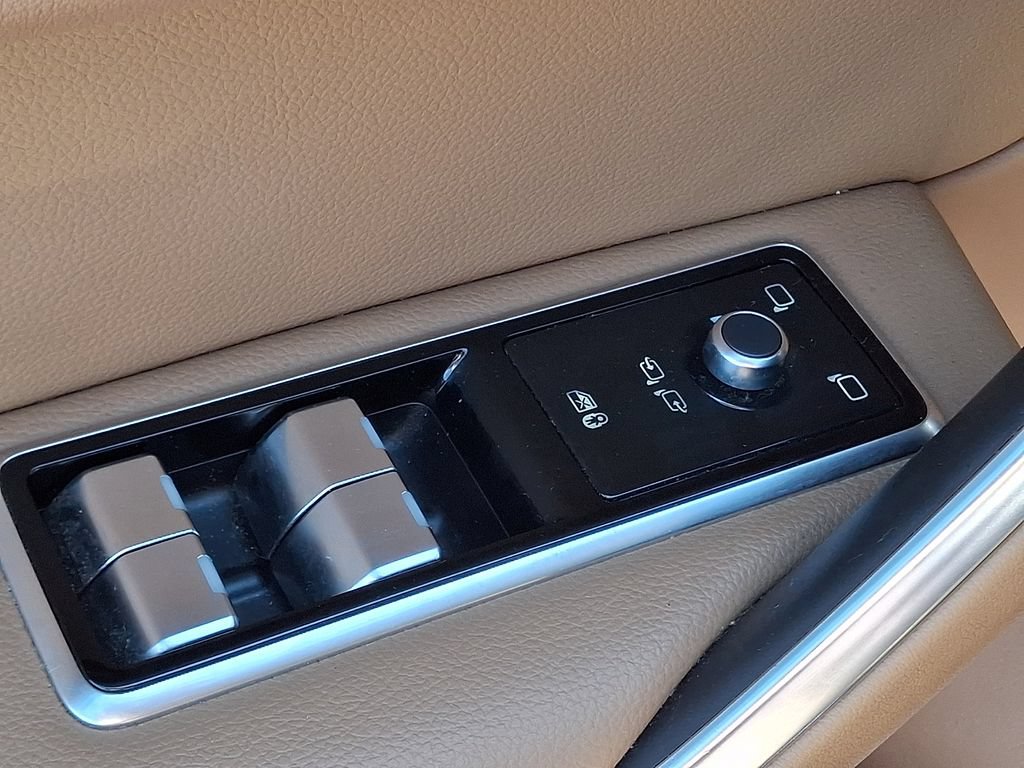 Used 2021 Jaguar F-PACE S AWD/4WD image 26