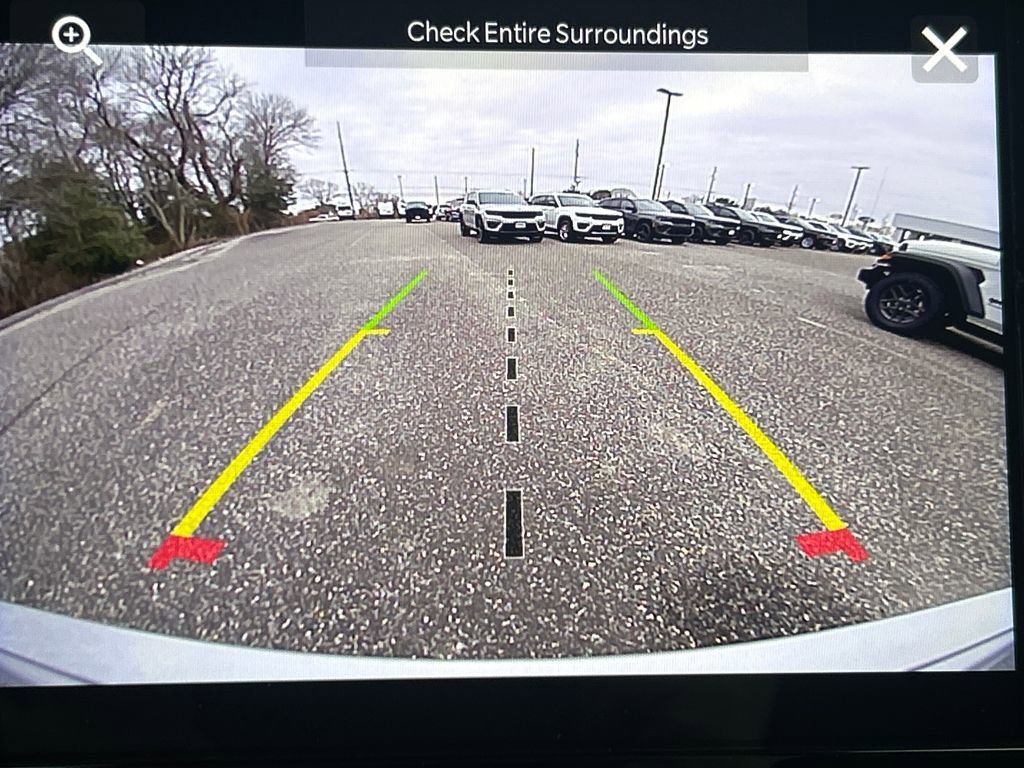 New 2025 Jeep Grand Cherokee Altitude image 7