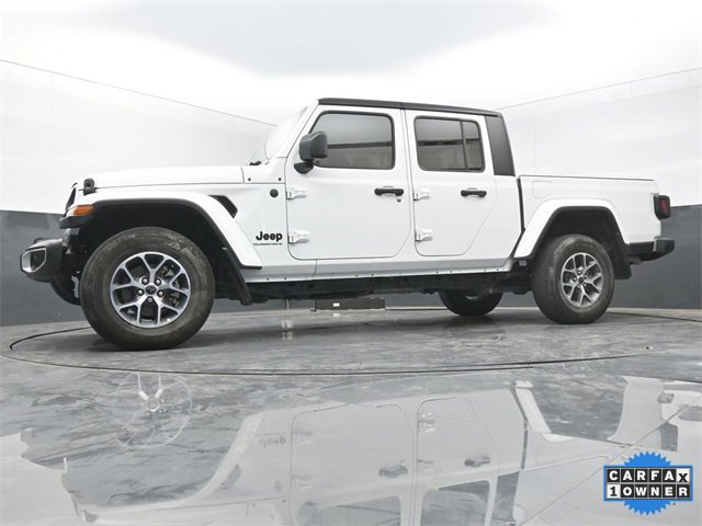 Used 2024 Jeep Gladiator Sport image 38