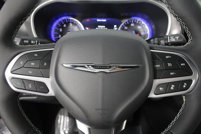 New 2026 Chrysler Pacifica Select image 13