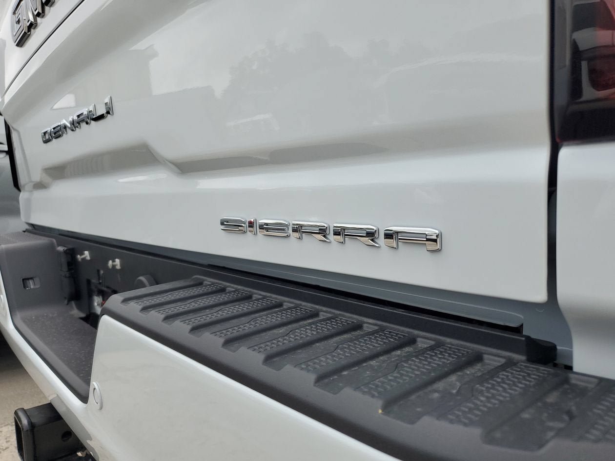 New 2026 GMC Sierra 3500 Denali Ultimate AWD/4WD image 8