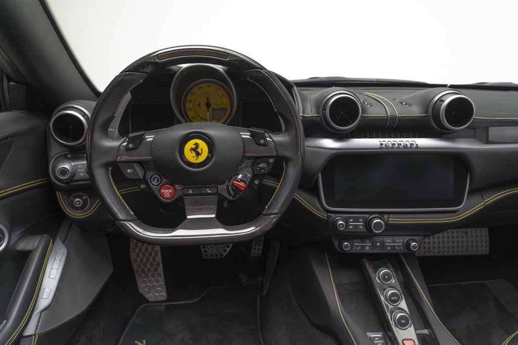 Used 2019 Ferrari Portofino image 11