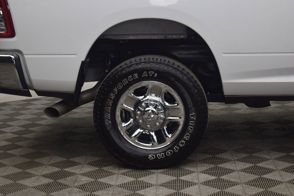 Used 2024 RAM 2500 Tradesman w/ Chrome Appearance Group image 32