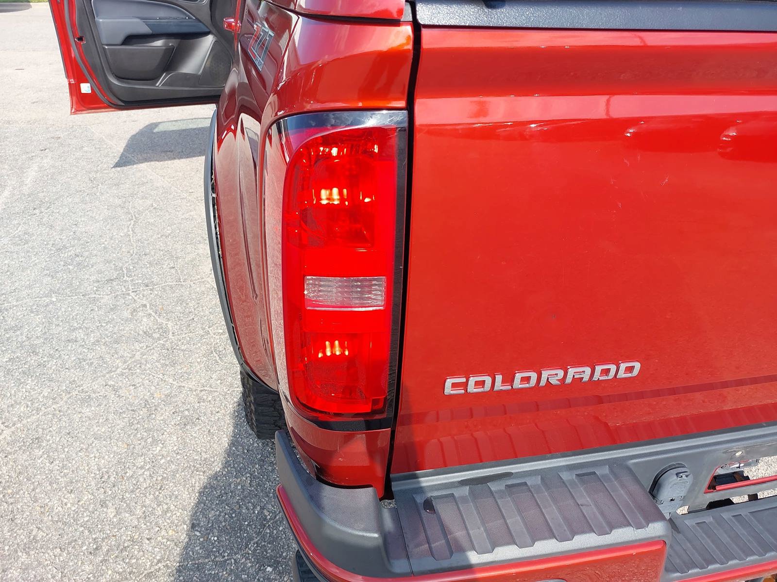 Used 2016 Chevrolet Colorado Z71 AWD/4WD image 36