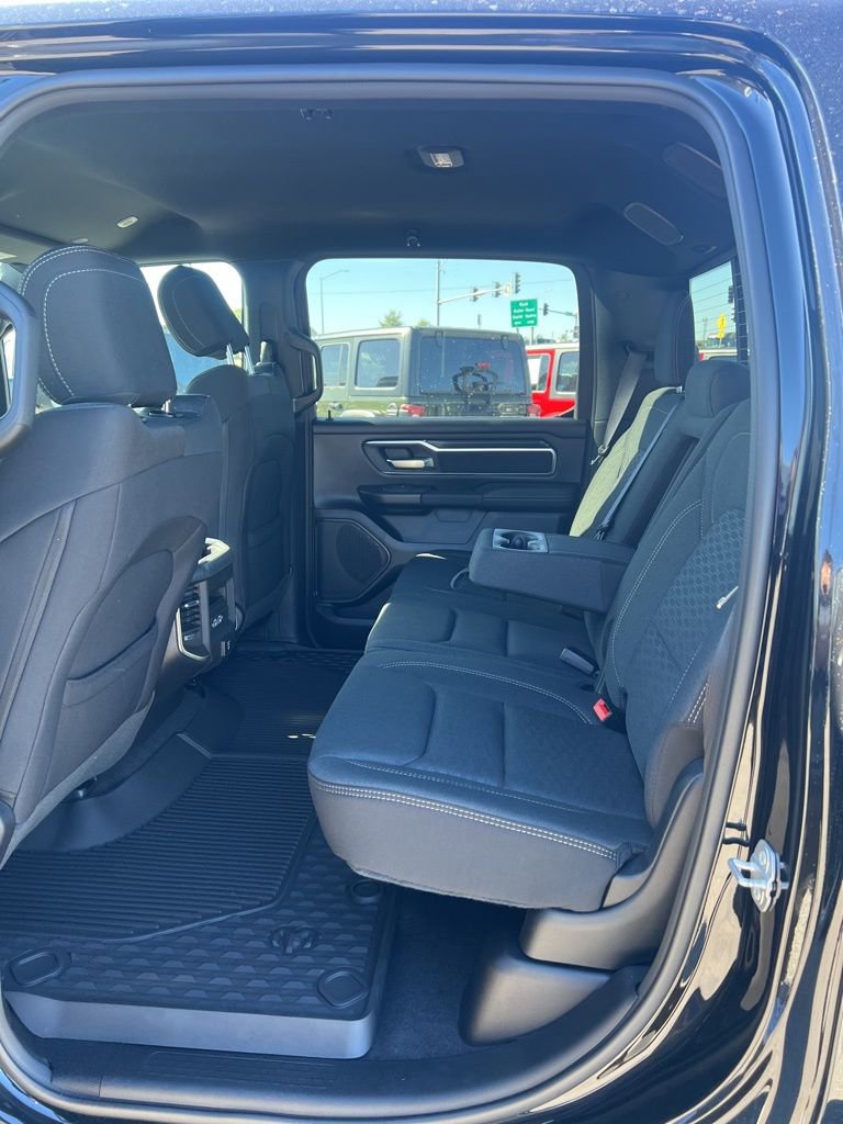 New 2026 RAM 1500 4x4 Crew Cab image 9