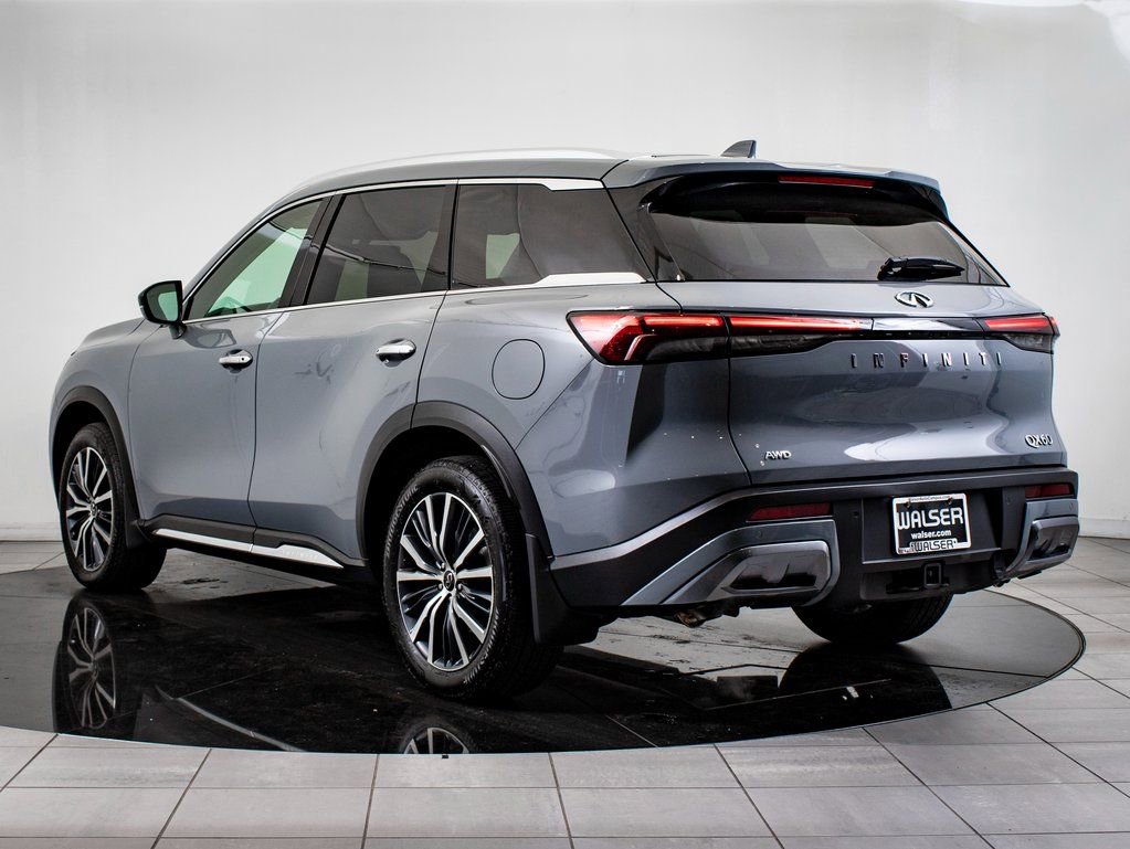 Used 2025 INFINITI QX60 Sensory image 11