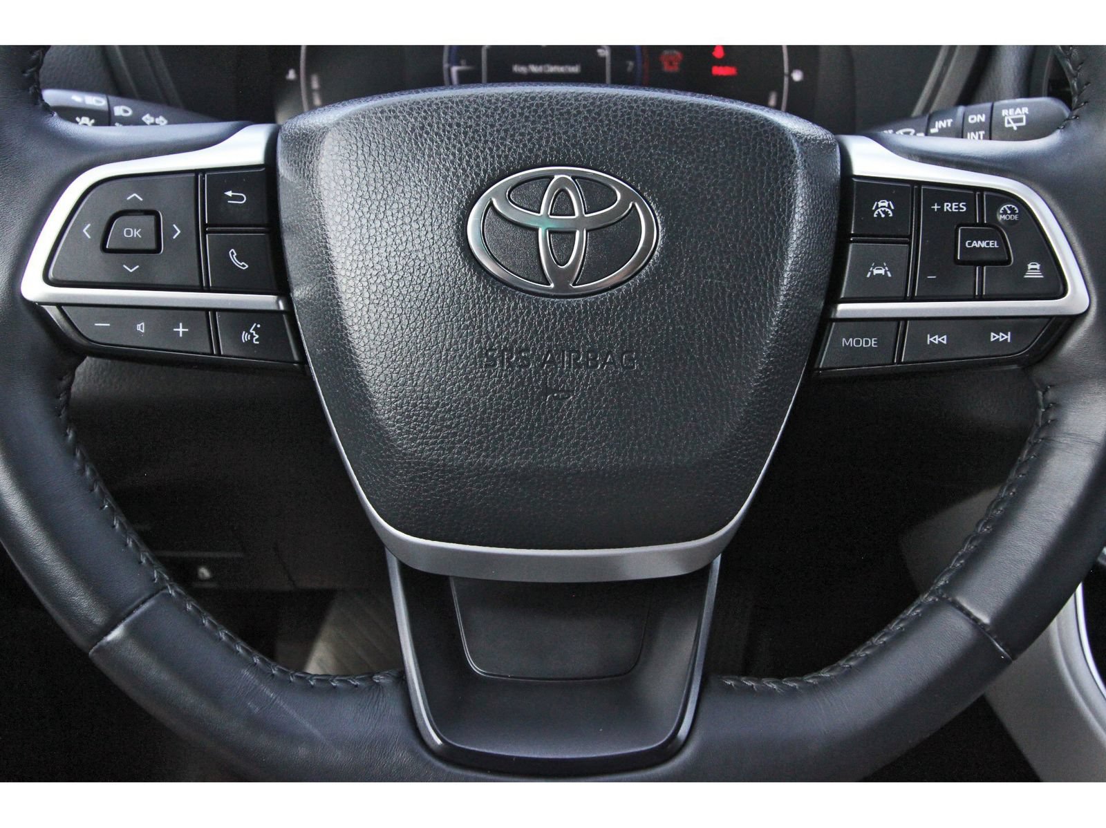 Used 2024 Toyota Grand Highlander AWD image 18