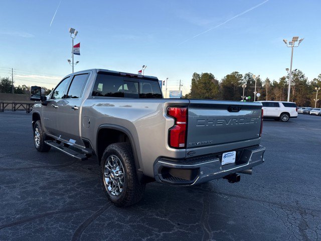 New 2026 Chevrolet Silverado 2500 LTZ w/ LTZ Premium Package AWD/4WD image 7