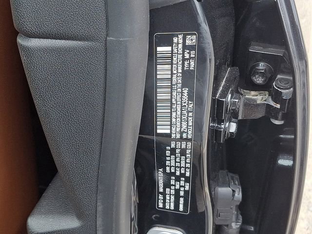 Used 2020 Maserati Levante AWD/4WD image 31