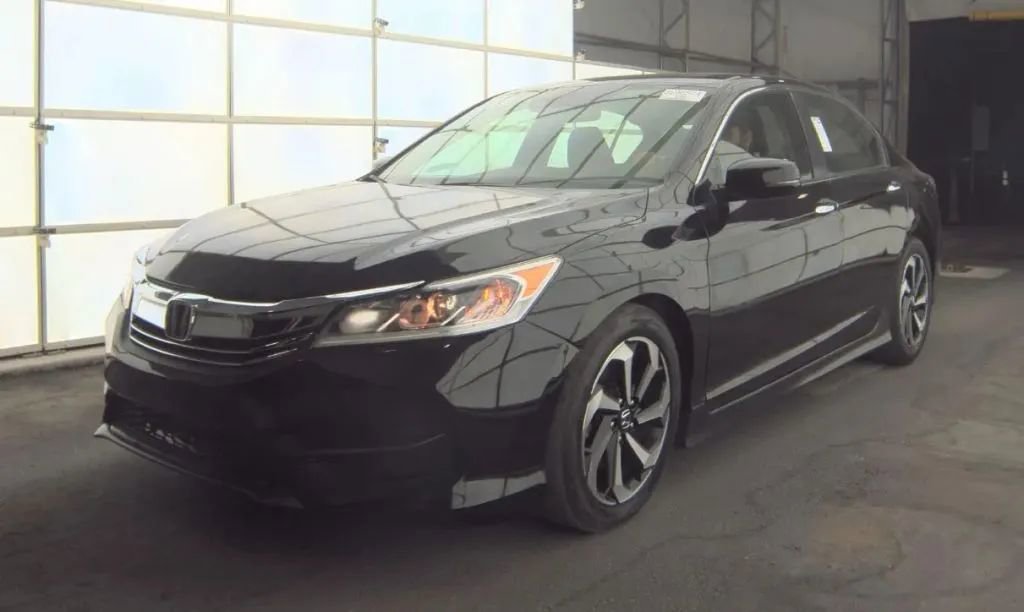 Used 2017 Honda Accord EX image 1
