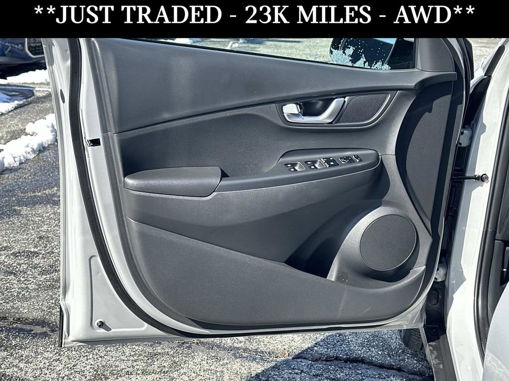 Used 2023 Hyundai Kona SEL w/ Convenience Package image 19