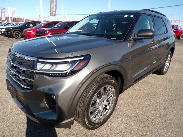 New 2026 Ford Explorer Active w/ Active Comfort Package image 1