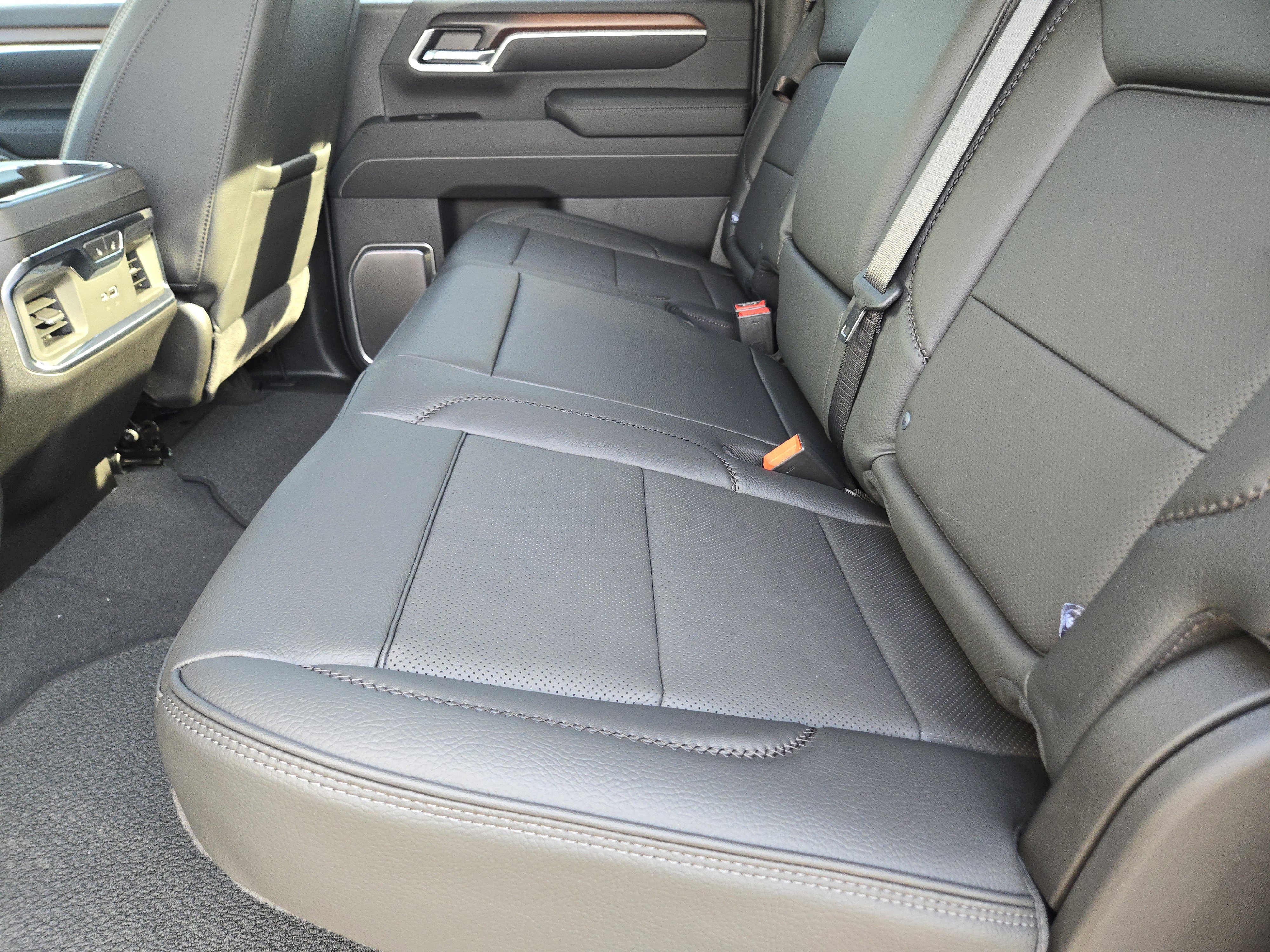 New 2026 GMC Sierra 2500 Denali w/ Denali Reserve Package image 23