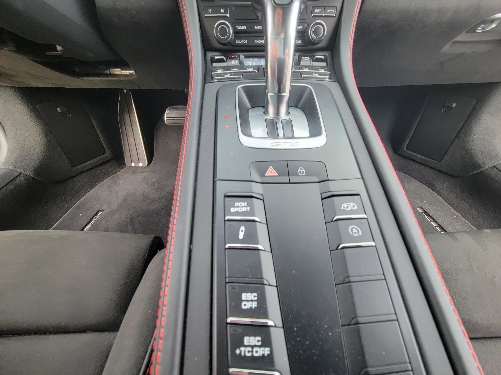 Used 2022 Porsche 718 Cayman GT4 RWD image 34