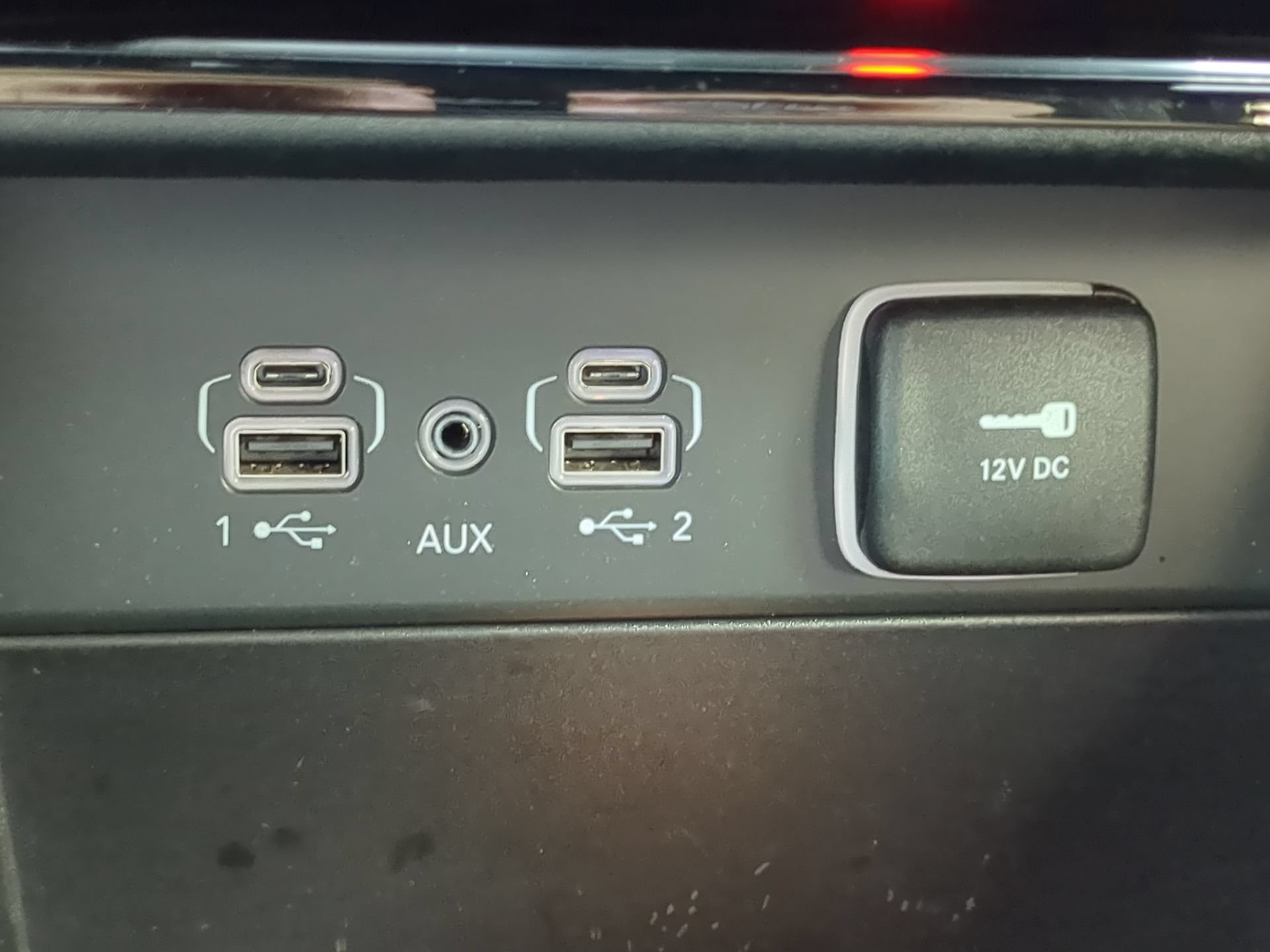 Used 2025 Jeep Grand Cherokee Limited AWD/4WD image 61