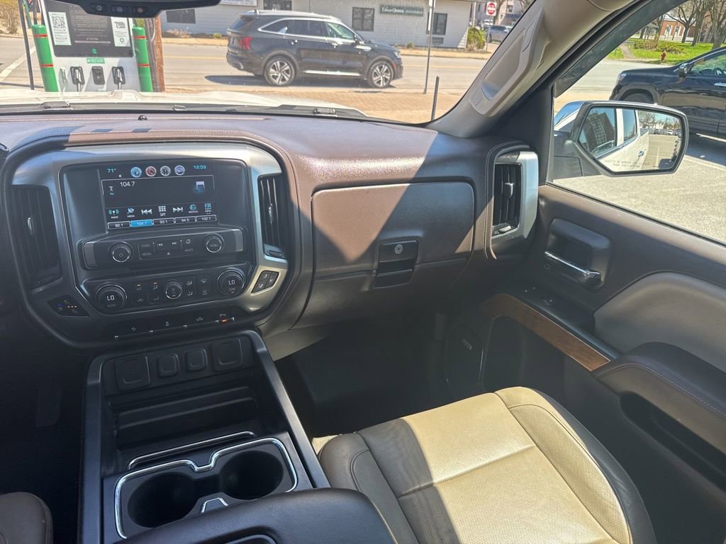 Used 2018 Chevrolet Silverado 1500 LTZ w/ Sport Package AWD/4WD image 13