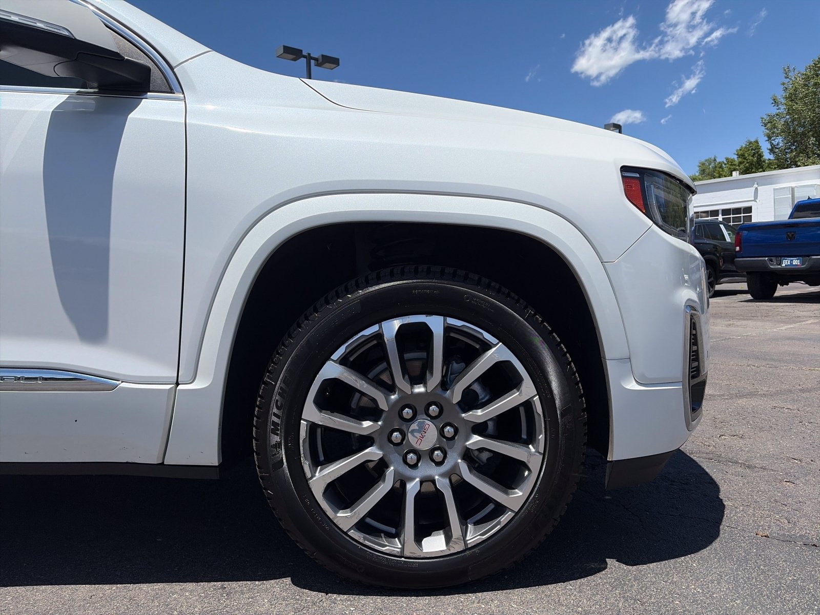 Used 2021 GMC Acadia Denali w/ Denali Ultimate Package AWD/4WD image 10