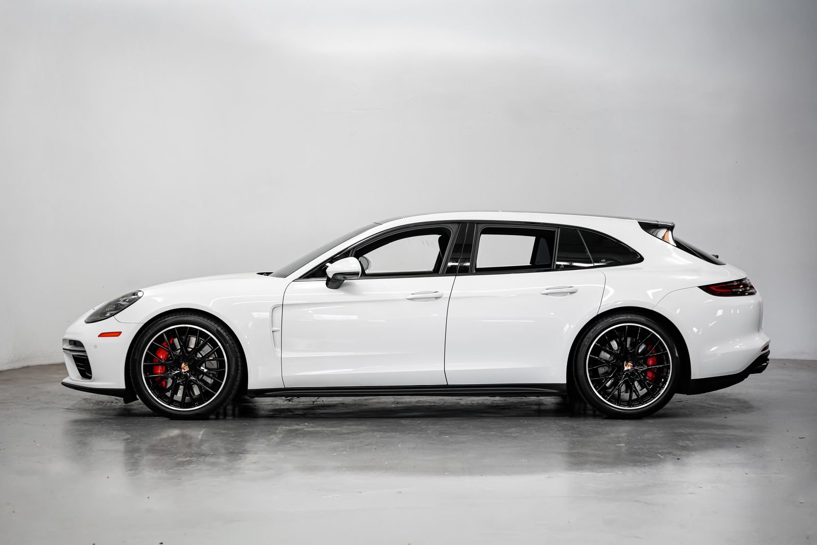 Used 2018 Porsche Panamera Turbo Sport Turismo AWD/4WD image 7