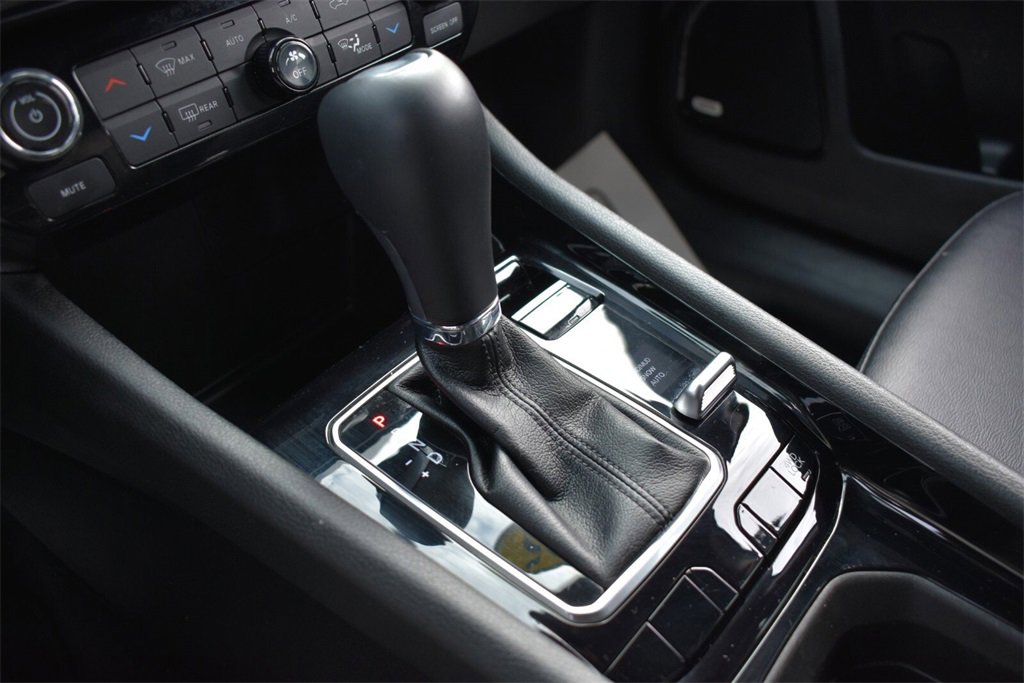 Used 2025 Jeep Compass Limited w/ High Altitude Package image 21