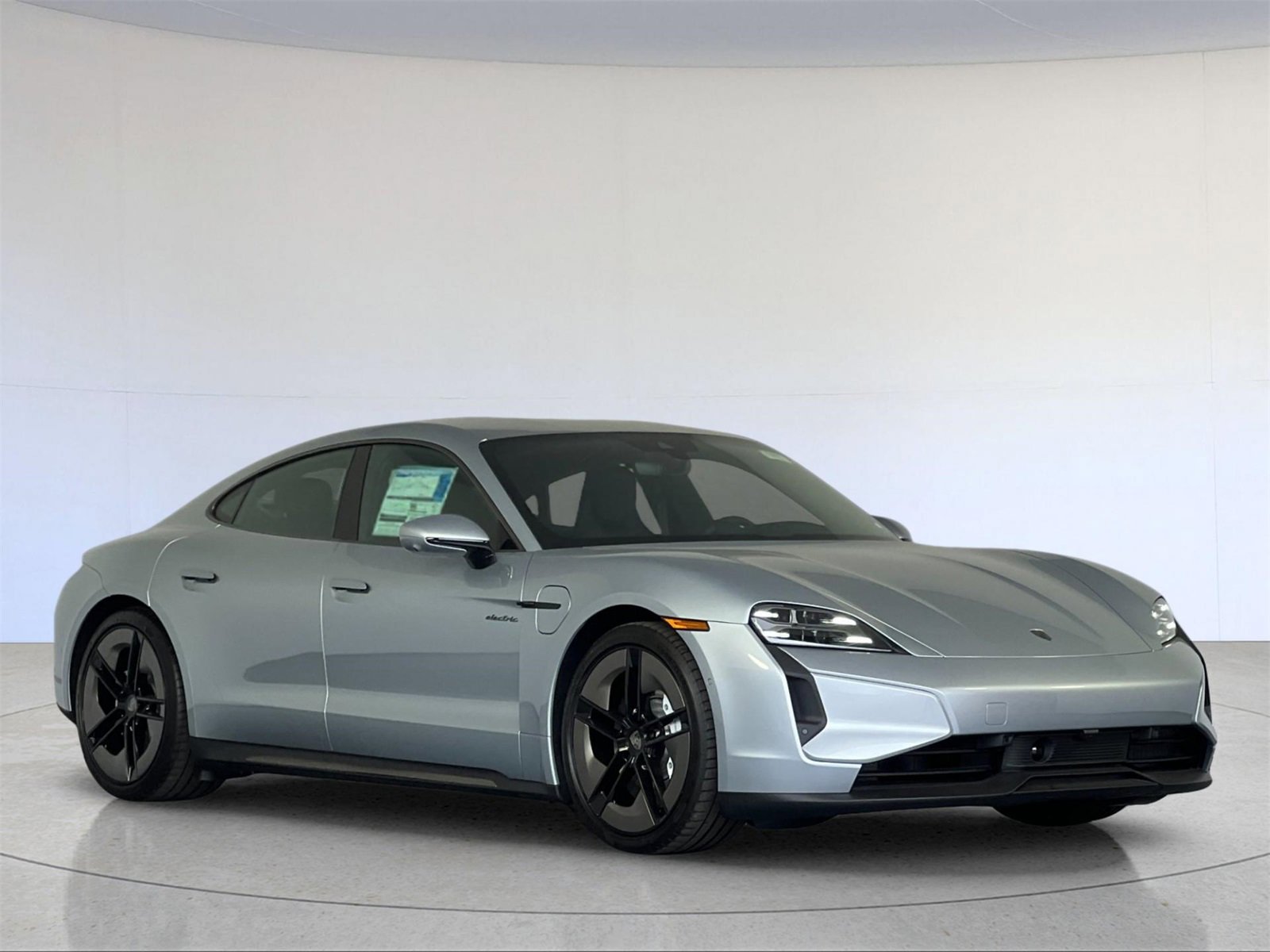 Used 2025 Porsche Taycan Turbo image 10