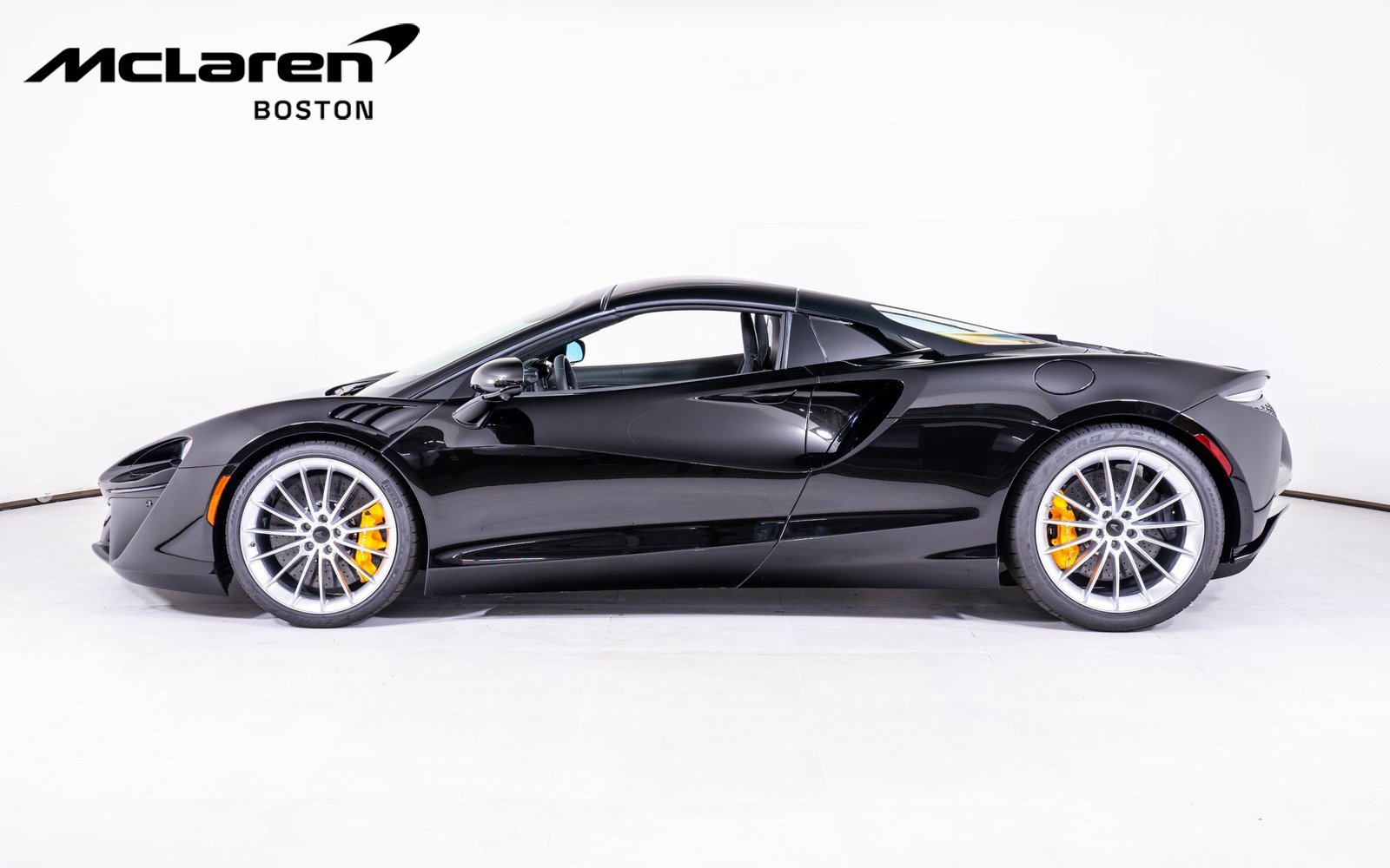 New 2026 McLaren Artura Spider image 3