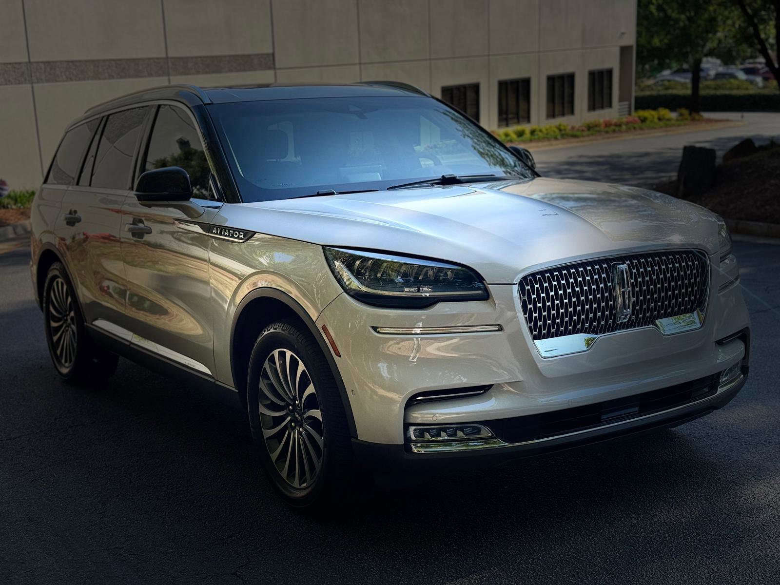 Used 2021 Lincoln Aviator Reserve w/ Equipment Group 201A AWD/4WD image 8