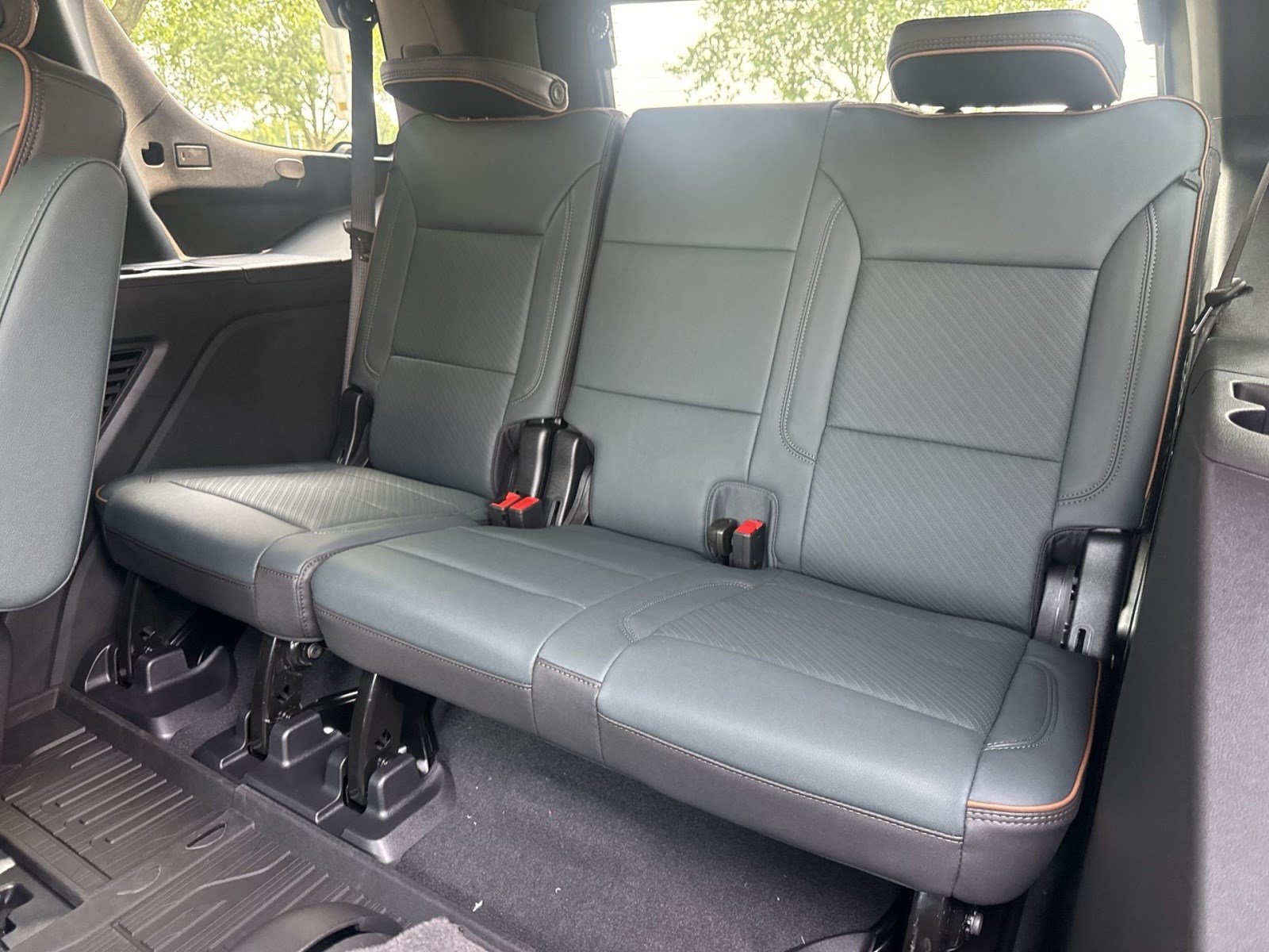 New 2026 GMC Yukon AT4 w/ AT4 Premium Plus Package AWD/4WD image 23