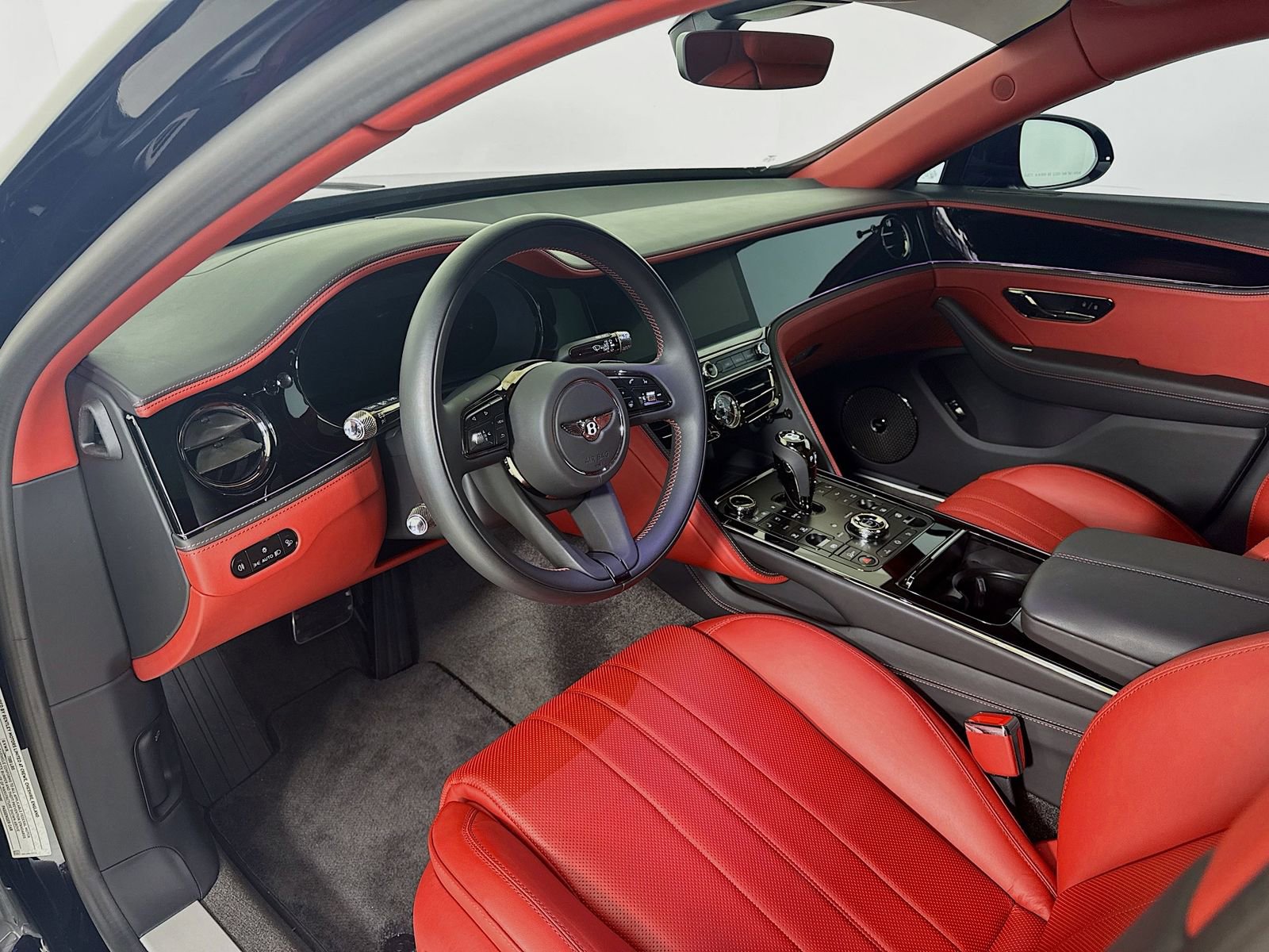 Certified 2025 Bentley Flying Spur Plug-In Hybrid image 10