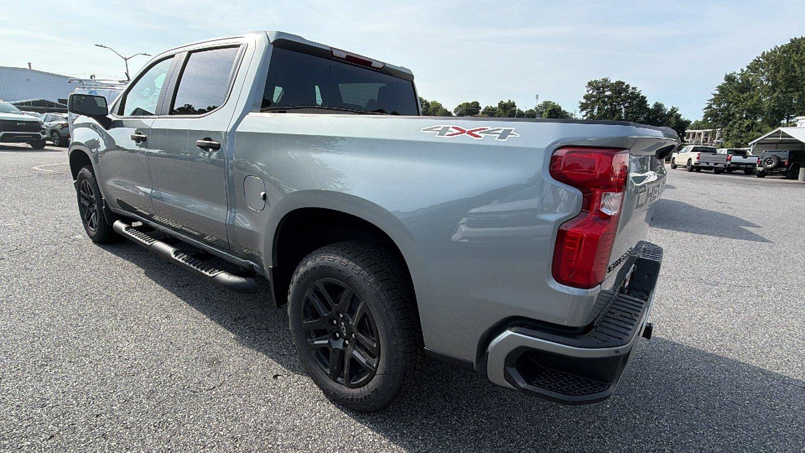 New 2026 Chevrolet Silverado 1500 Custom w/ Turbomax Blackout Package AWD/4WD image 9