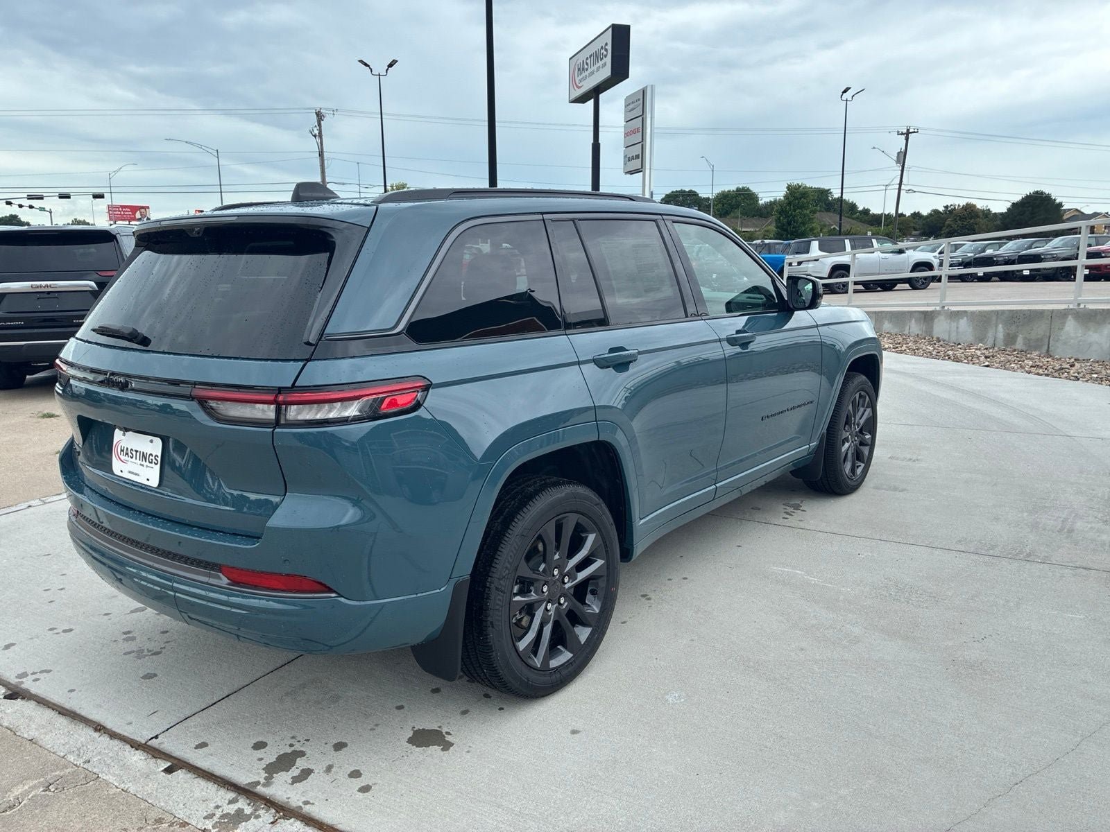 New 2026 Jeep Grand Cherokee Limited AWD/4WD image 7