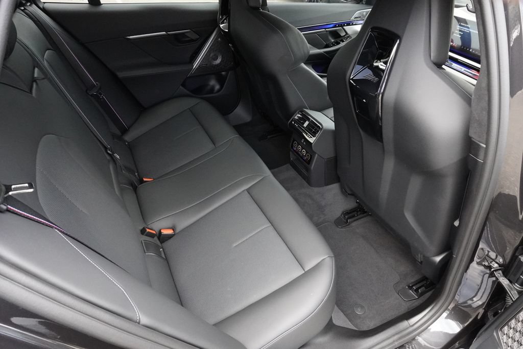 Used 2026 BMW M5 Touring AWD/4WD image 26