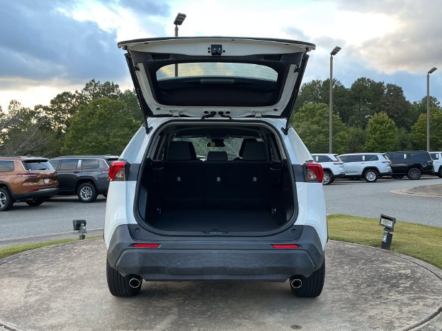 Used 2021 Toyota RAV4 LE FWD image 29