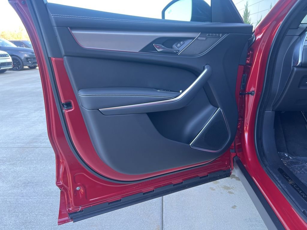 New 2025 Jaguar F-PACE R-Dynamic S image 10