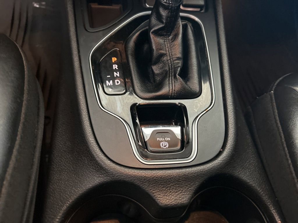 Used 2019 Jeep Cherokee Altitude image 43