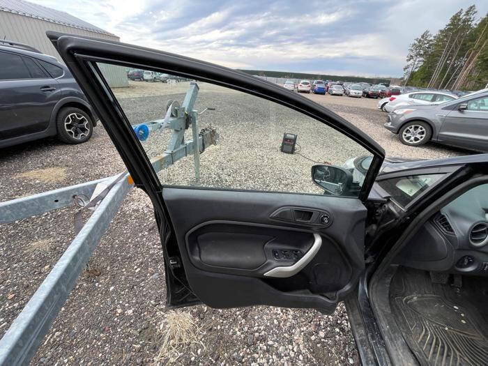 Used 2011 Ford Fiesta SE w/ 202A Rapid Spec Order Code image 23