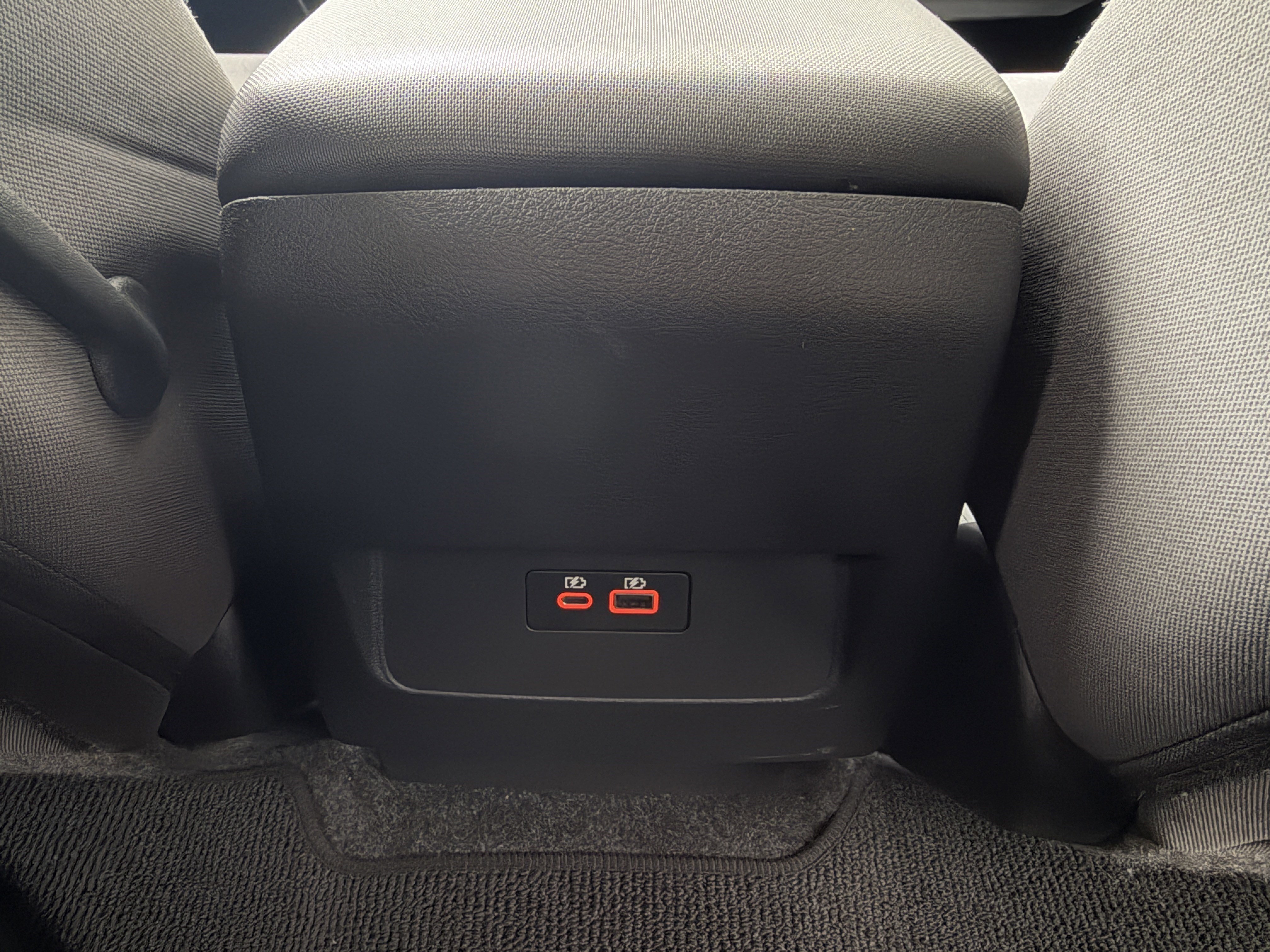 Used 2022 Nissan Frontier SV image 25