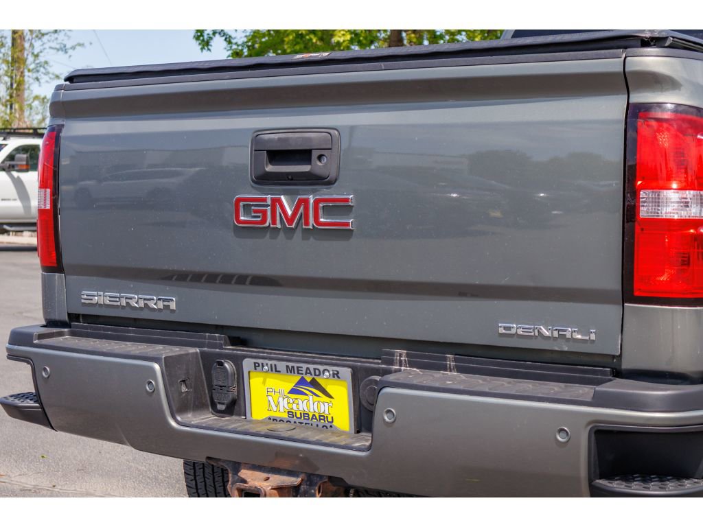 Used 2018 GMC Sierra 2500 Denali w/ Duramax Plus Package AWD/4WD image 29