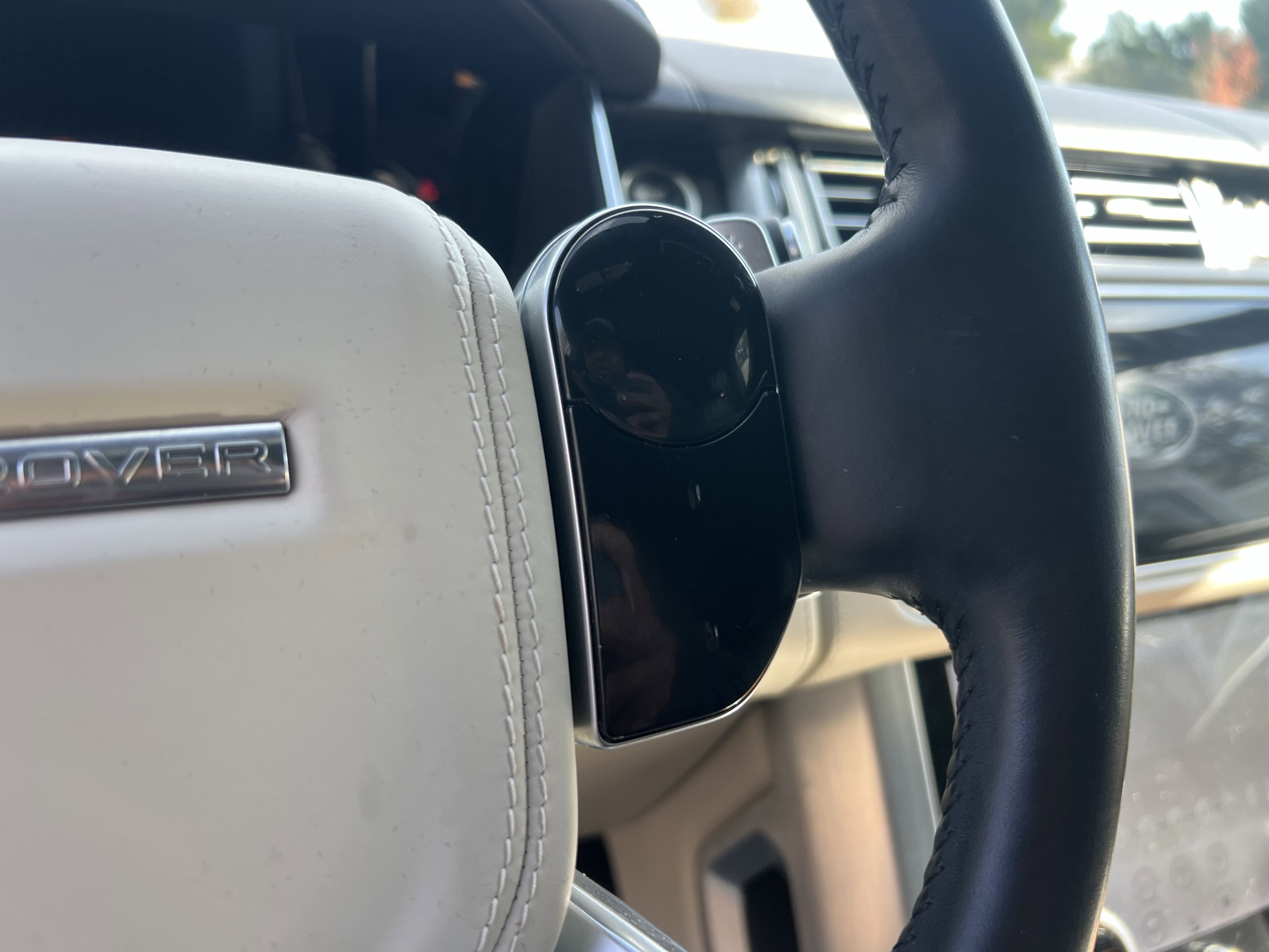 Used 2021 Land Rover Range Rover Long Wheelbase Autobiography image 18