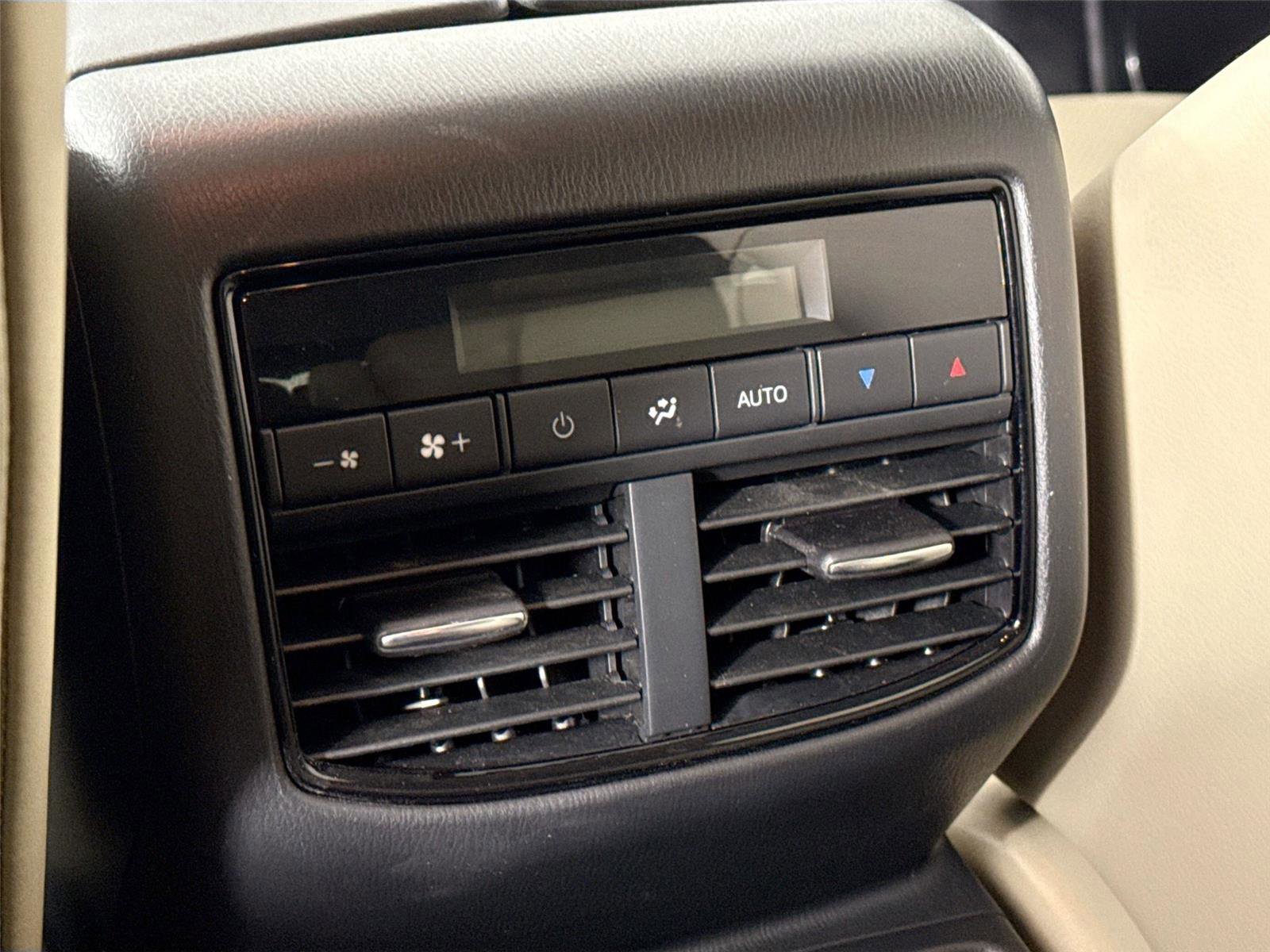 Certified 2022 MAZDA CX-9 Touring w/ Touring Premium Package image 40