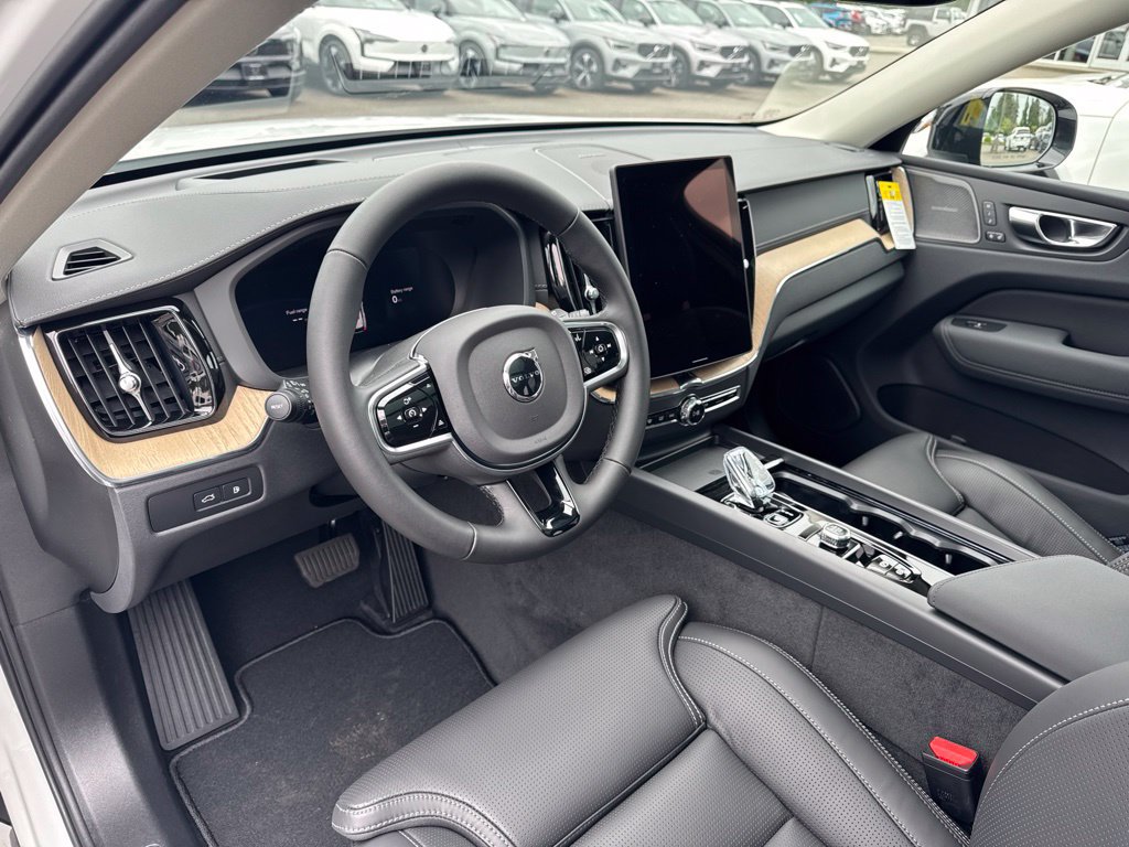 New 2026 Volvo XC60 T8 Ultra w/ Protection Package Premier AWD/4WD image 12