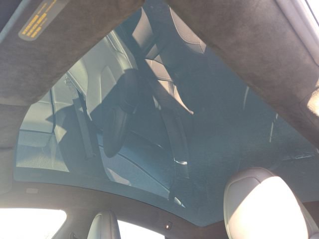 Used 2022 Tesla Model S Plaid image 3