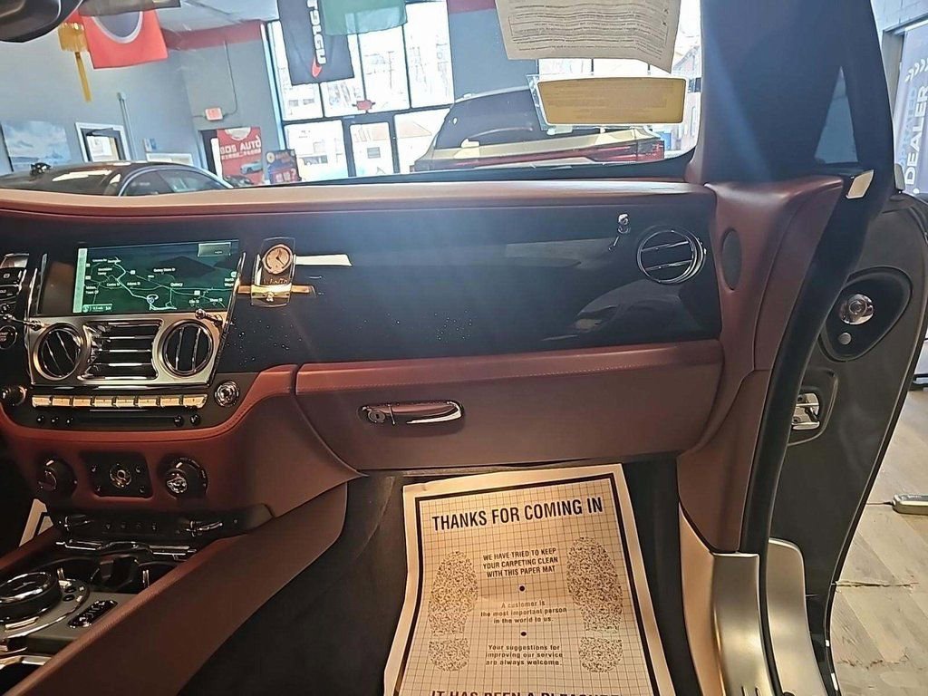 Used 2015 Rolls-Royce Wraith image 14