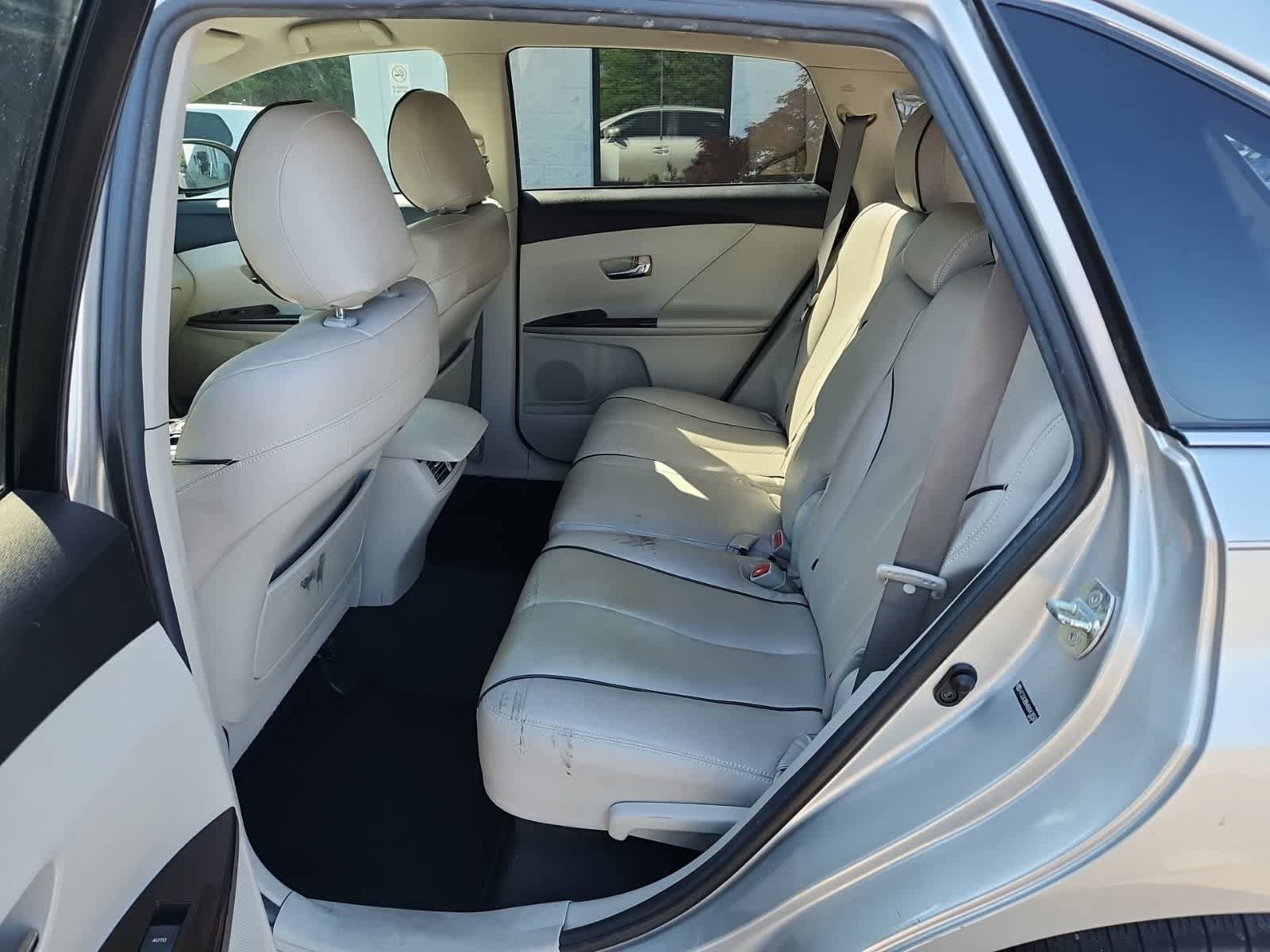 Used 2011 Toyota Venza w/ Convenience Pkg FWD image 26