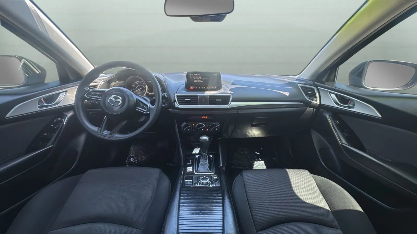 Used 2018 MAZDA MAZDA3 Sport FWD image 9