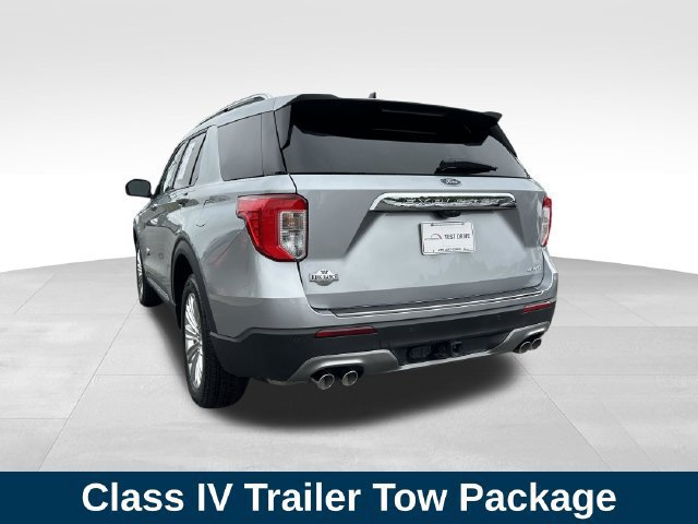 Used 2023 Ford Explorer King Ranch w/ Technology Package AWD/4WD image 3