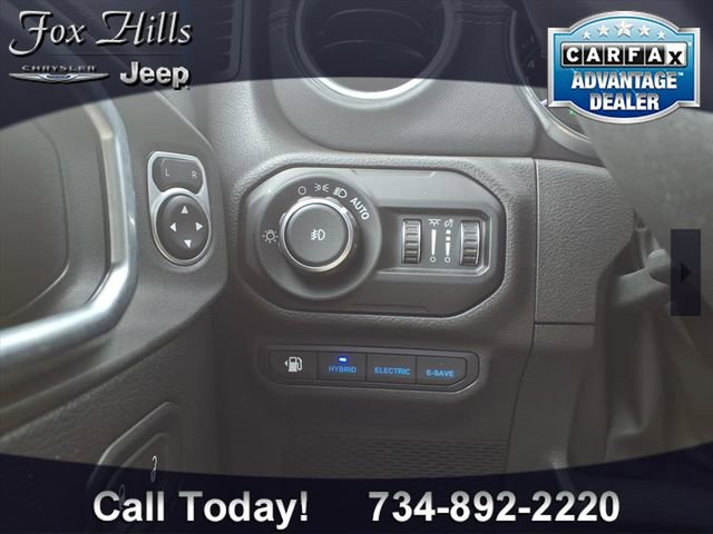Used 2022 Jeep Wrangler Unlimited Sahara 4xe image 16